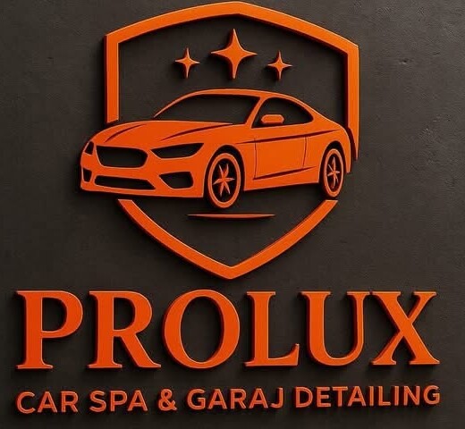 Sigla Prolux Car Spa, montată pe peretele garajului